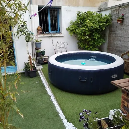 Roomhomecsm Chambres Privees , Une Seule Salle D'eau Si Vous Reservez 2 Chambres Ou La Suite, Jacuzzi Sur Demande 民宿